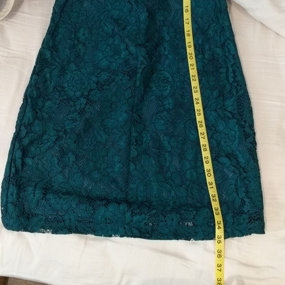 Green lace dress - Picture 6 of 6